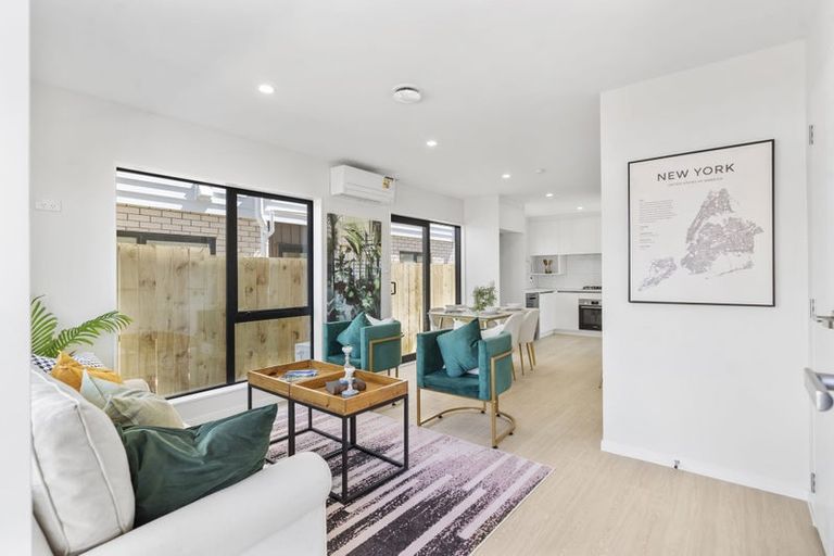 Photo of property in 451d Massey Road, Mangere East, Auckland, 2024