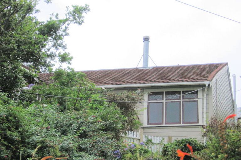 Photo of property in 25 Mornington Road, Brooklyn, Wellington, 6021