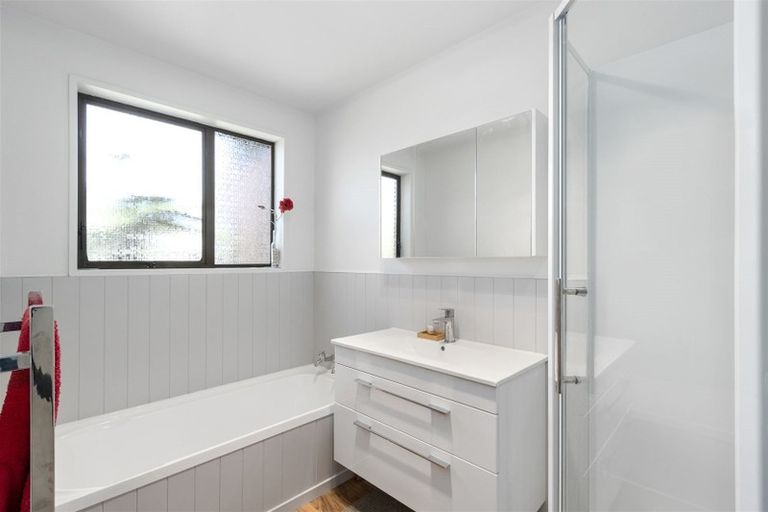 Photo of property in 22 Bowen Street, Upper Riccarton, Christchurch, 8041