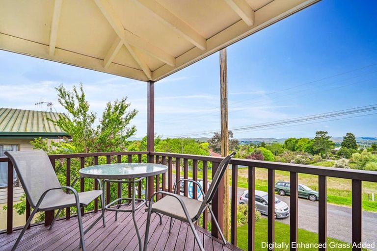 Photo of property in 60 Abbotsford Road, Waipawa, 4210