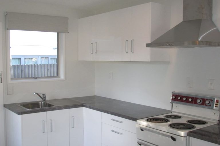 Photo of property in 2/32 Lyndon Street, Riccarton, Christchurch, 8041