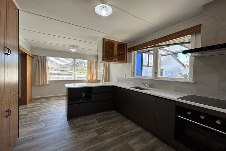 Photo of property in 27 Otatara Road, Taradale, Napier, 4112