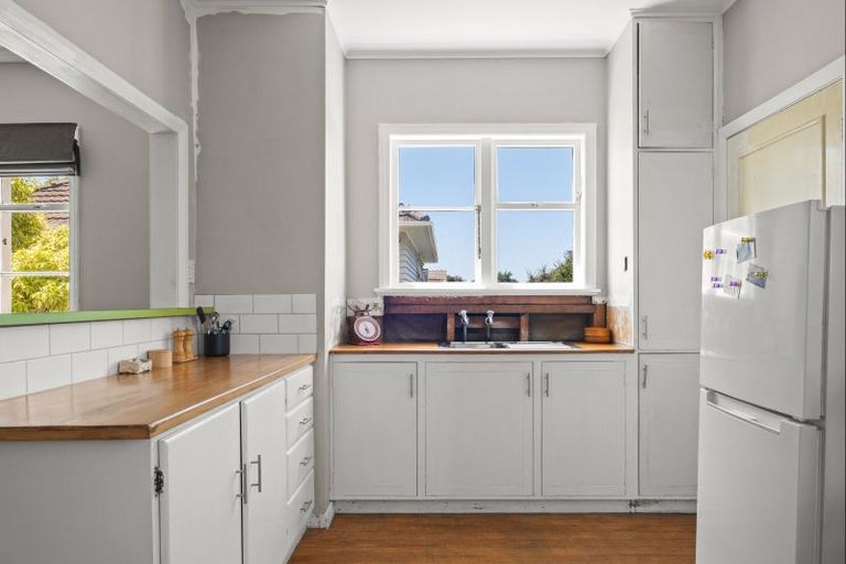 Photo of property in 12 Townley Street, Te Hapara, Gisborne, 4010