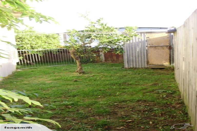 Photo of property in 53 Henderson Valley Road, Henderson, Auckland, 0612