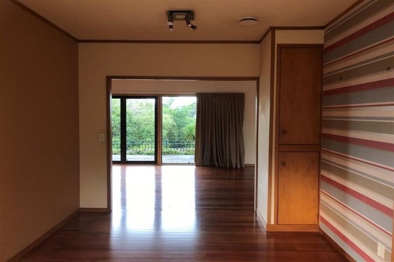 Photo of property in 207 Golf Road, Titirangi, Auckland, 0604