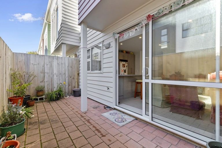Photo of property in 72u2 Carrington Avenue, Silverdale, Hamilton, 3216