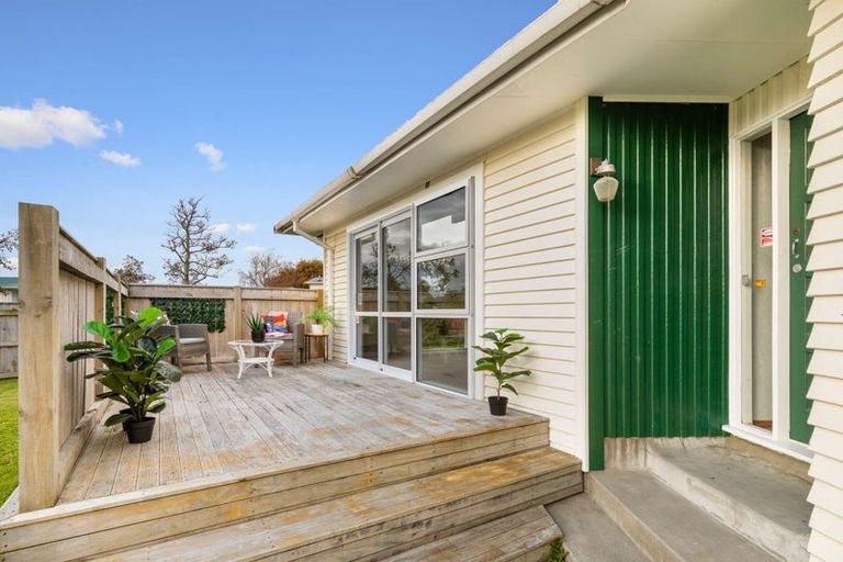 Photo of property in 6 Abraham Crescent, Milson, Palmerston North, 4414