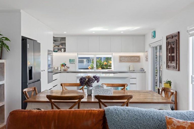 Photo of property in 142 Ngatai Road, Otumoetai, Tauranga, 3110