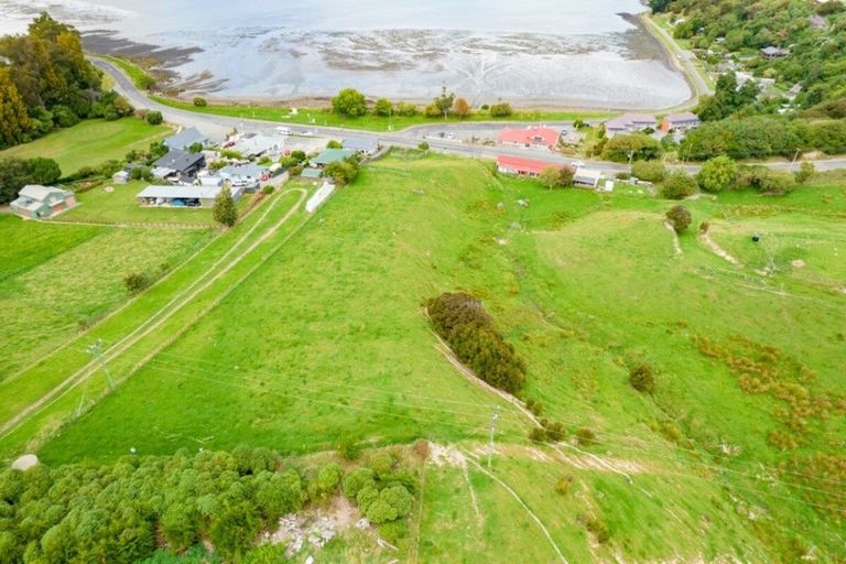 Photo of property in 6025 Christchurch Akaroa Road, Duvauchelle, 7583