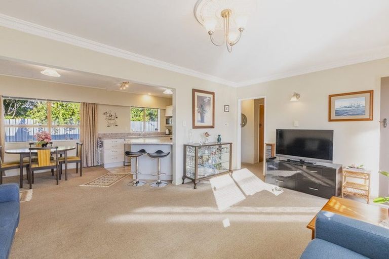 Photo of property in 1/17 Ngarimu Crescent, Taradale, Napier, 4112