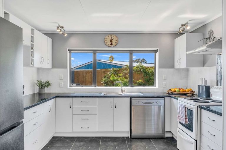 Photo of property in 7 Charisma Court, Kelvin Grove, Palmerston North, 4414