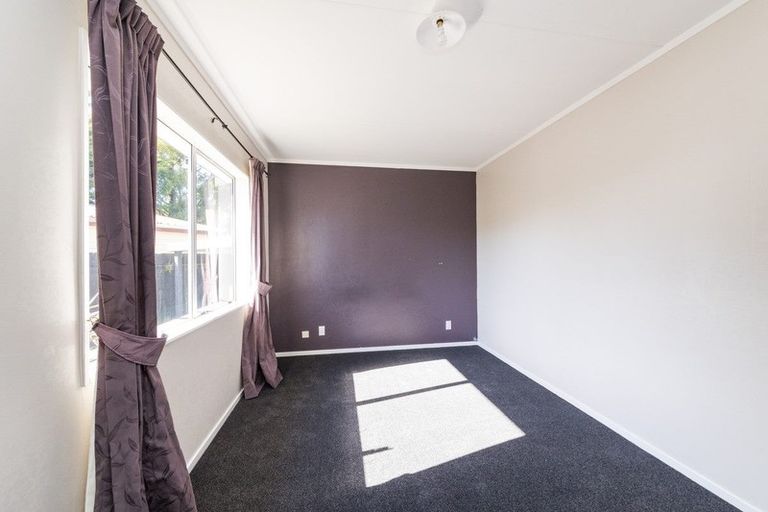 Photo of property in 19b Hilton Grove, Kelvin Grove, Palmerston North, 4414