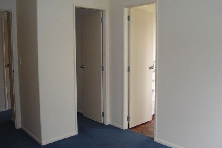 Photo of property in 15 Nobleman Place, Hamilton East, Hamilton, 3216