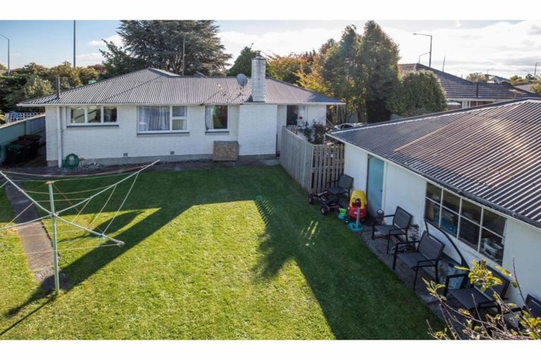 Photo of property in 11 Masham Road, Broomfield, Christchurch, 8042