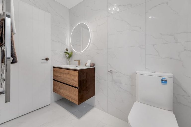 Photo of property in 2e Hughs Way, Flat Bush, Auckland, 2019