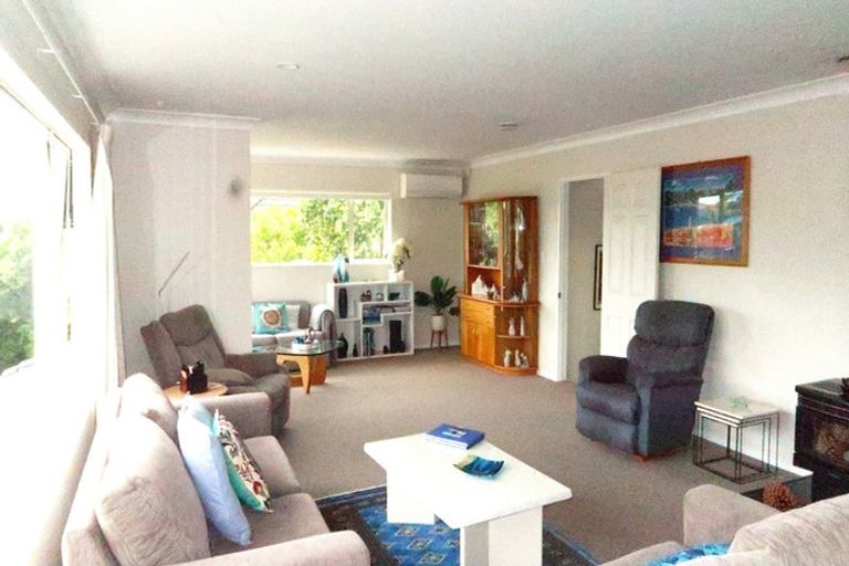 Photo of property in 3 Grovenor Drive, Orewa, 0931