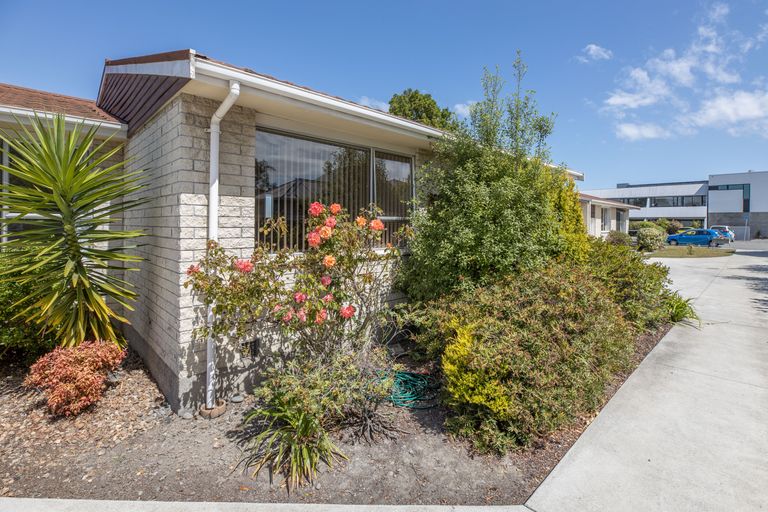 Photo of property in 3/104 Picton Avenue, Riccarton, Christchurch, 8011