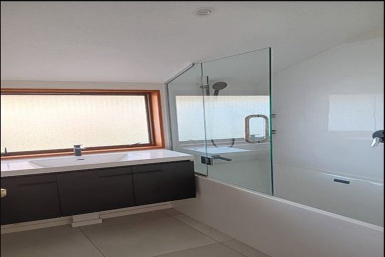 Photo of property in 6 Brigid Place, Mount Pleasant, Christchurch, 8081