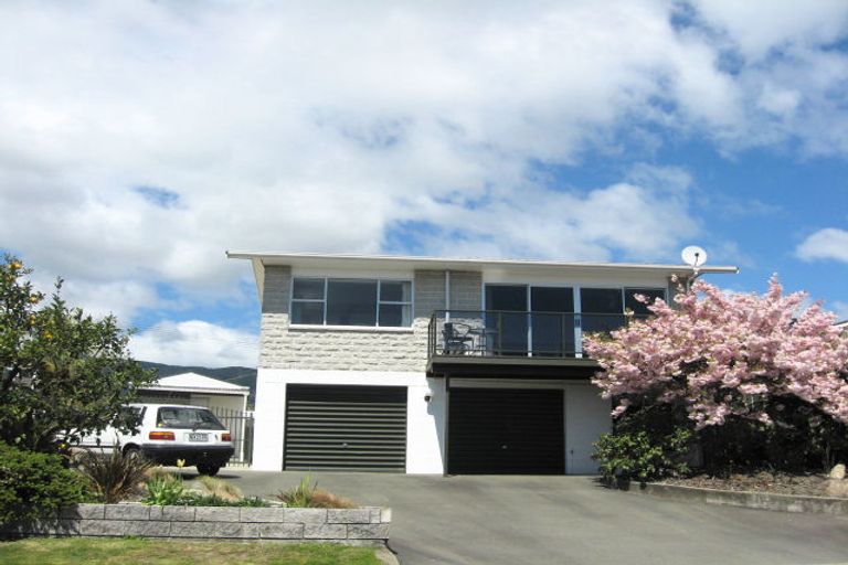 Photo of property in 22 Cobham Crescent, Stoke, Nelson, 7011