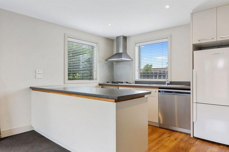 Photo of property in 3/966 Colombo Street, St Albans, Christchurch, 8014