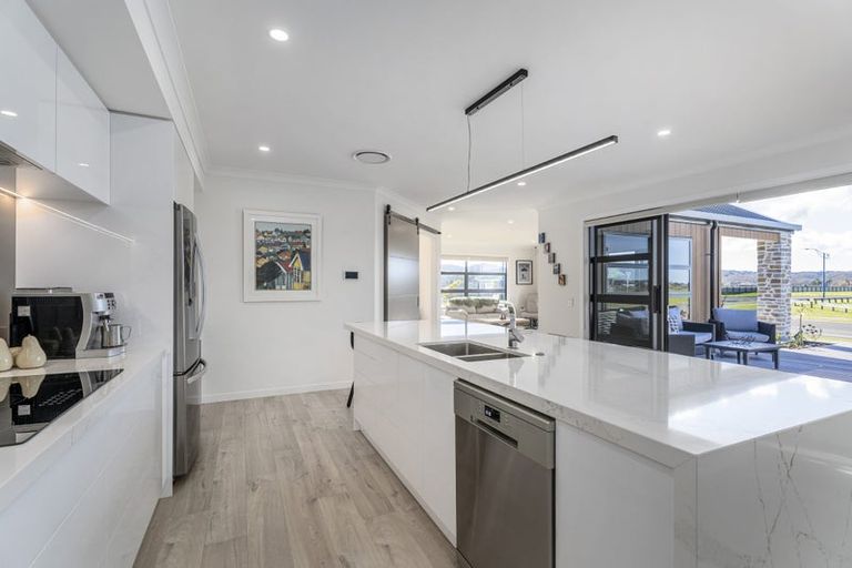 Photo of property in 259 Kupe Drive, Whitianga, 3510