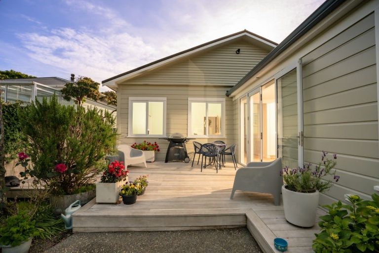 Photo of property in 86 Standen Street, Karori, Wellington, 6012