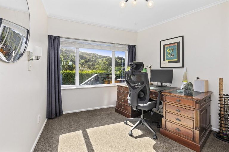Photo of property in 50 Spencer Street, Crofton Downs, Wellington, 6035
