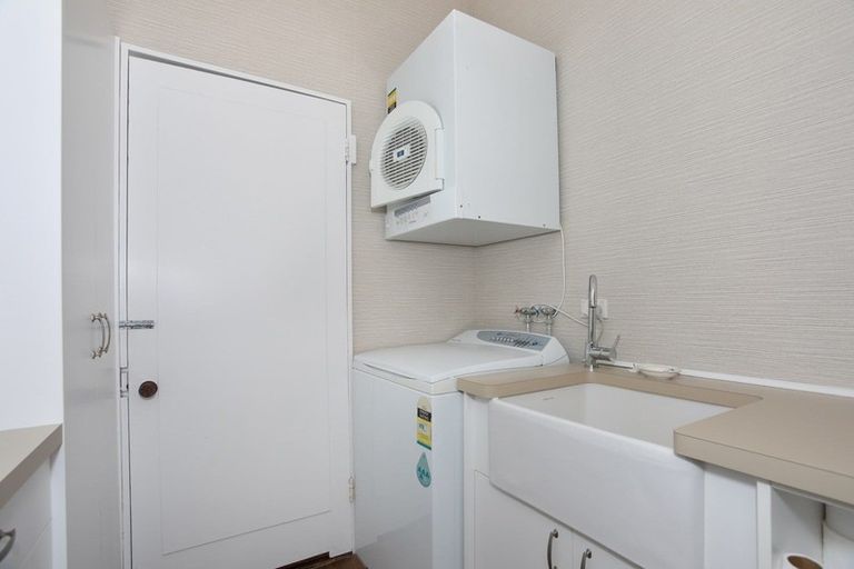 Photo of property in 12 Wanganui Road, Marton, 4710