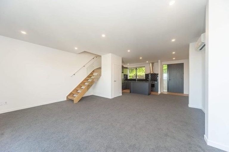 Photo of property in 52 High Street, Island Bay, Wellington, 6023