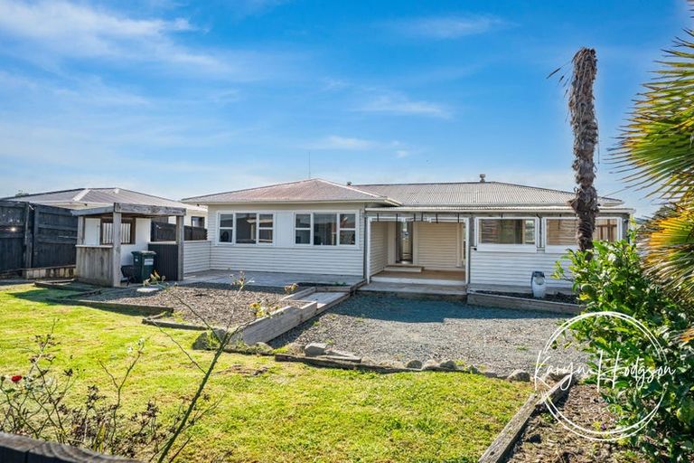 Photo of property in 103 Hurndall Street East, Maungaturoto, 0520