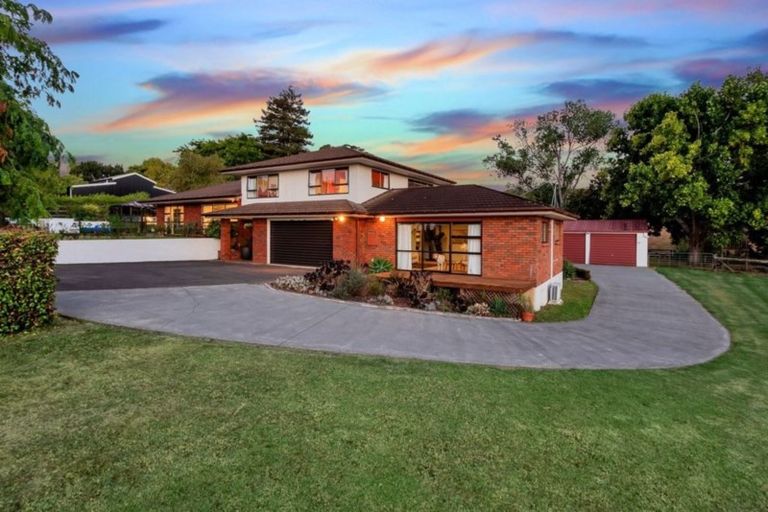 Photo of property in 60 Kaipara Road, Papakura, 2582