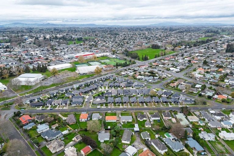 Photo of property in 41 Old Farm Road, Hamilton East, Hamilton, 3216