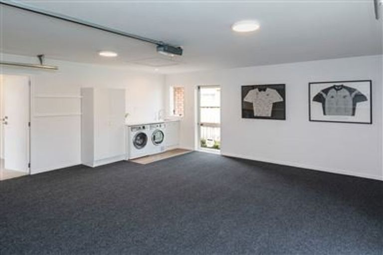 Photo of property in 2/23 Tarnica Road, Northpark, Auckland, 2013