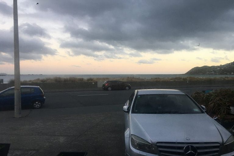 Photo of property in 30f2 Lyall Parade, Lyall Bay, Wellington, 6022