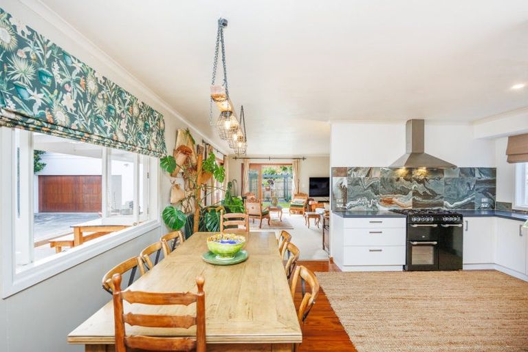 Photo of property in 35 Collingwood Street, Hokowhitu, Palmerston North, 4410