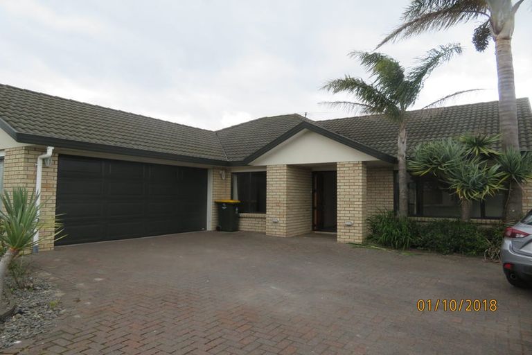 Photo of property in 205 Kilkenny Drive, East Tamaki Heights, Auckland, 2016