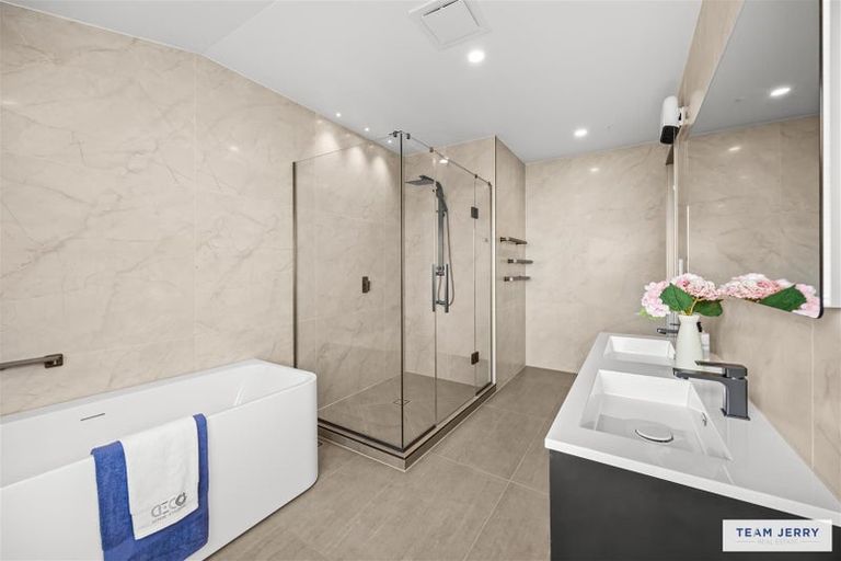 Photo of property in 4 Seawind Way, Hobsonville, 0616