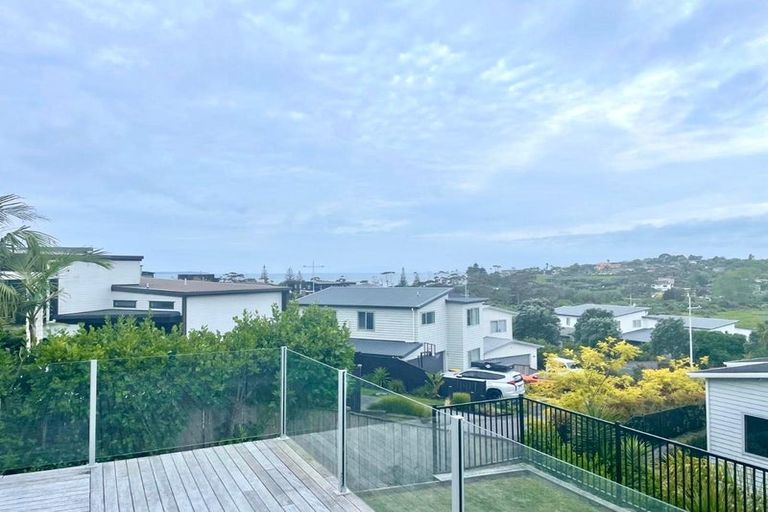 Photo of property in 15 Tuatini Place, Long Bay, Auckland, 0630