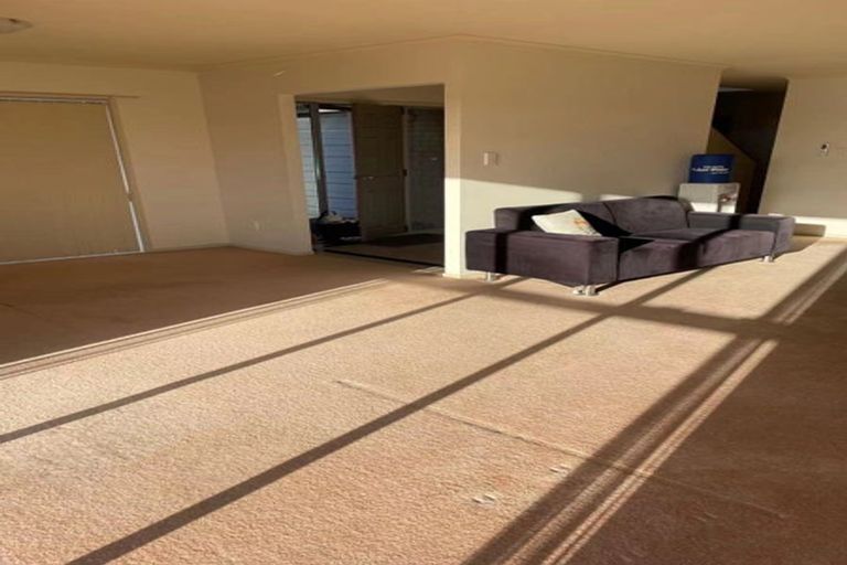 Photo of property in 3 Franheim Crescent, Orewa, 0931