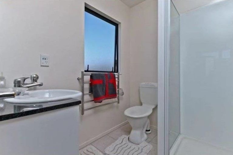 Photo of property in 3/8 Harkin Close, Albany, Auckland, 0632