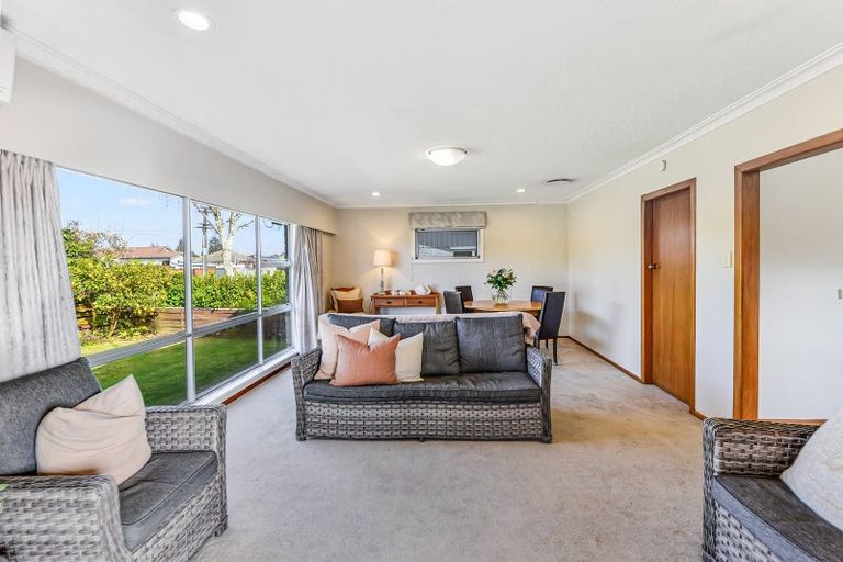 Photo of property in 39 Braid Road, St Andrews, Hamilton, 3200