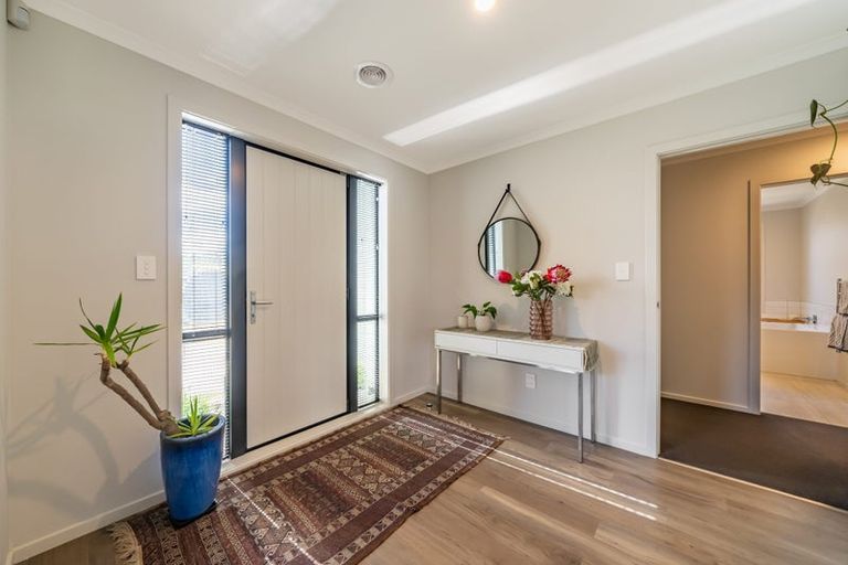 Photo of property in 6 Schooner Drive, Whitby, Porirua, 5024