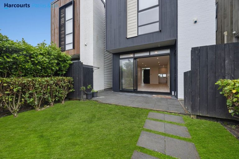 Photo of property in 7 Battalion Drive, Papakura, 2110