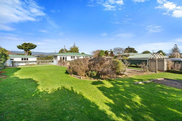 Photo of property in 295 Main Highway, Otaki, 5512