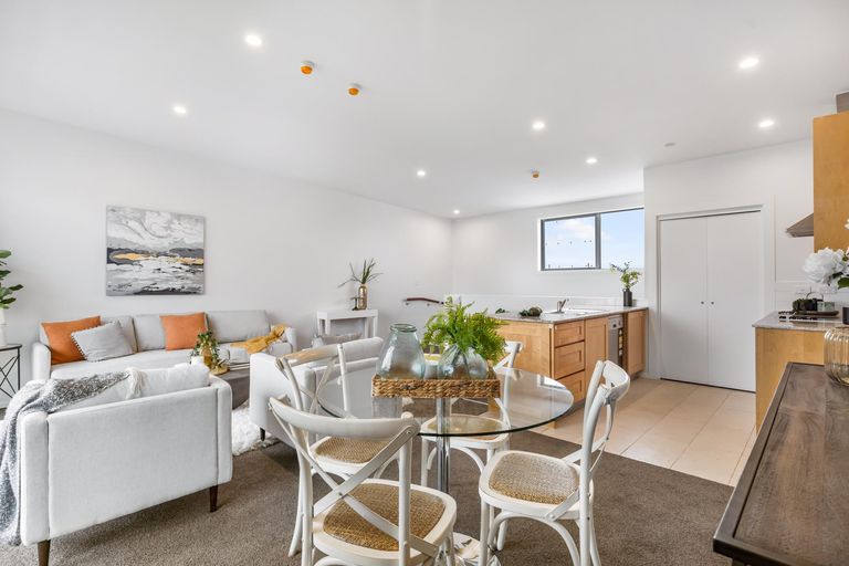 Photo of property in 18/63 Kestev Drive, Flat Bush, Auckland, 2016