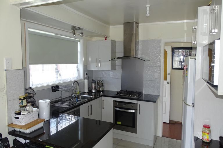 Photo of property in 4 Mangarata Avenue, Papatoetoe, Auckland, 2025