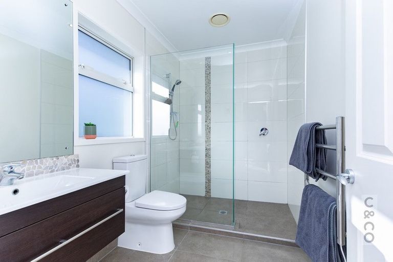 Photo of property in 4 Crabb Fields Lane, Riverhead, 0820