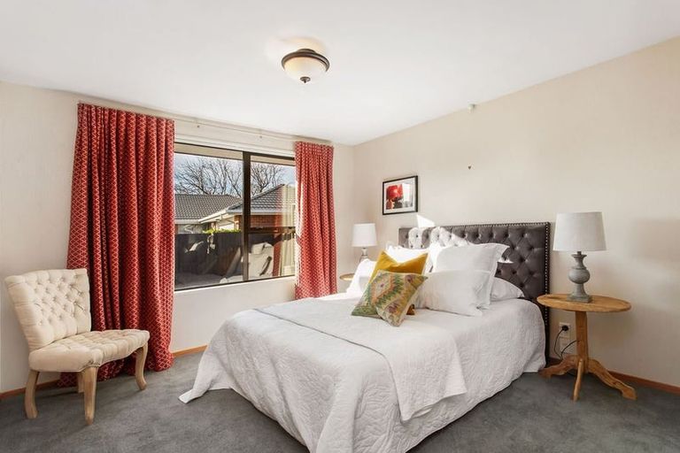 Photo of property in 8 Tuscany Place, Beckenham, Christchurch, 8023