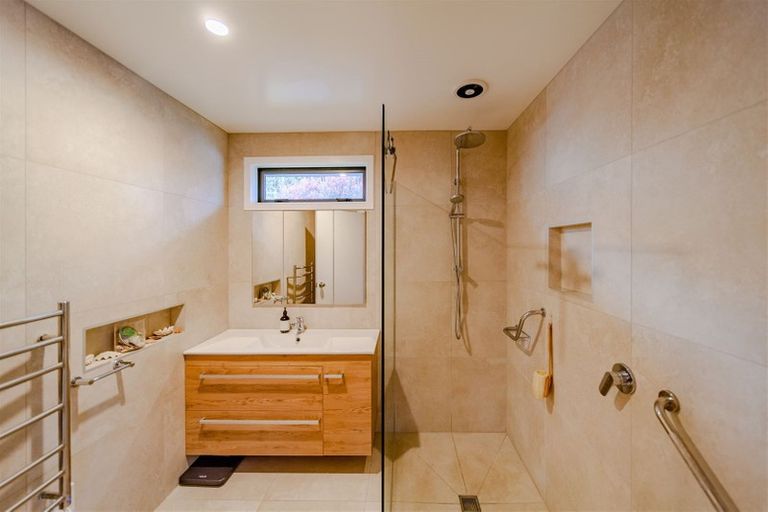Photo of property in 132 North Shore Road, Eskdale, Napier, 4182