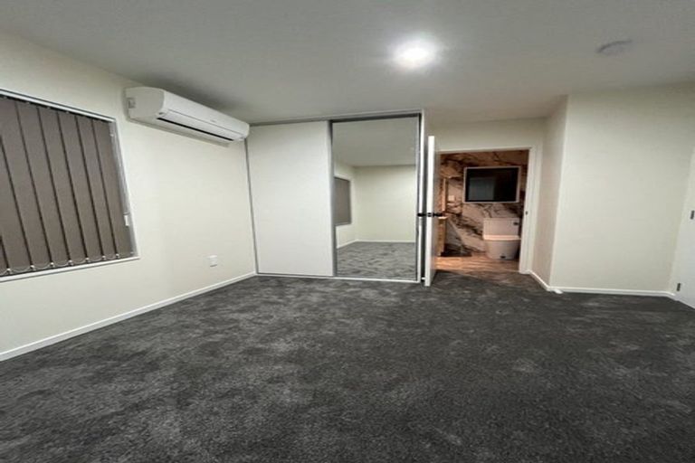 Photo of property in 2/15 Totara Road, Manurewa, Auckland, 2102